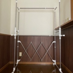 組み立ていらずたくさん干せる室内物干し