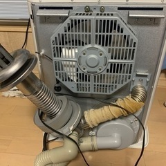 九月一杯で消しますコロナFF式ストーブ　　FF-VT4213P 2013年製