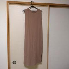 GU　Iラインワンピース　サイズSの画像
