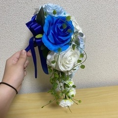 白バラ　ブルー濃淡　ブーケ　ブートニア　結婚式の画像