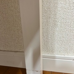 ダイニングの椅子とテーブルの画像