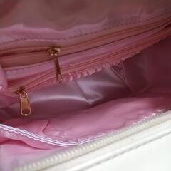 四角いバックです。の画像