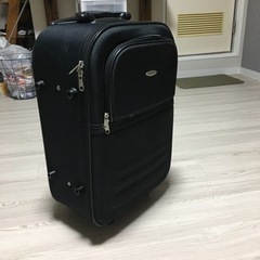 トラベルバッグ
