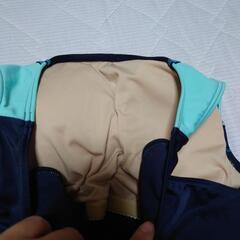 女性用水着 取引先決定の画像