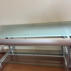 ガラステーブル