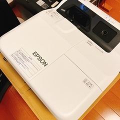 【美品/完動品】超短焦点プロジェクター/EB-685WTの画像