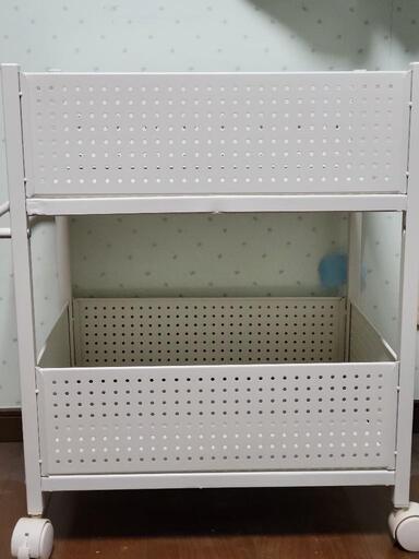 【山口様取引中】白ラック　スチール製でしっかり！キャスターあり