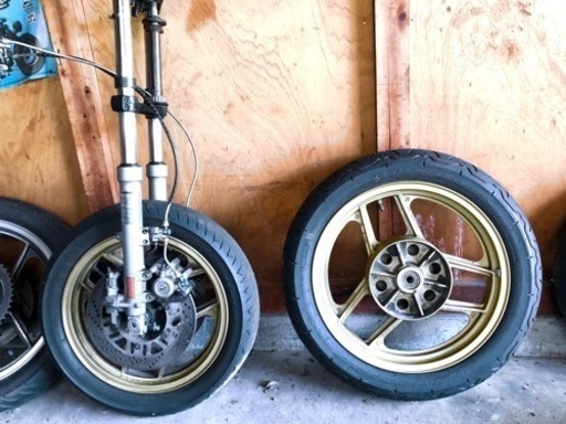 gpz900r A6 フロントサスペンション、リヤホイール