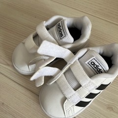 アディダス　ベビー靴　ほぼ未使用の画像