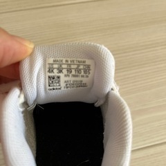 アディダス　ベビー靴　ほぼ未使用の画像