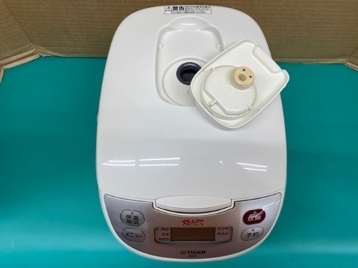 I319 ★ TIGER 炊飯ジャー 5.5合炊き ★ 2015年製 ⭐動作確認済 ⭐クリーニング済