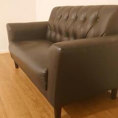 二人掛けソファーレザー調ブラック幅130cmの画像