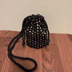 スパンコールのバッグ（巾着タイプ）未使用品の画像