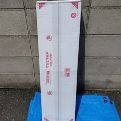 【配送出来ます】アイリス 新品未使用品 キャスター付 メタルラック スチールラック スリム 25cm幅 狭い場所用（近くなら配送も可能です。宅配もお問合せ下さい）の画像
