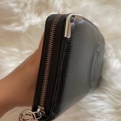 Cartier ラウンドファスナー　長財布の画像