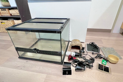 爬虫類飼育セット〈ケージ シェルター 暖突S シェルター 〉【使用期間1年程】