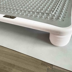 ジャンピングボード / ミニトランポリン 70cm x 70cm グレーの画像