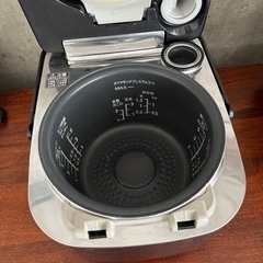 お値下げ！パナソニック　炊飯器 Wおどり炊き　SR-SPX107の画像