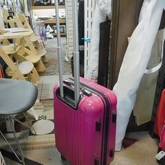 通常特価4,378円より20％引きの3,502円!　スーツケース　ピンク　キャリーバッグ　ハードタイプ　鍵付き　軽量　旅行　の画像