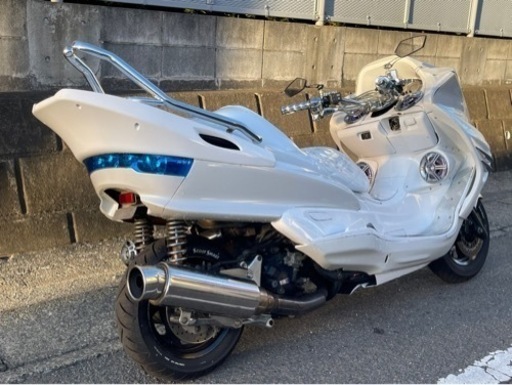 オールホワイトカラー‼︎ 【YAMAHA マジェスティ】スピーカー４発‼︎ LED‼︎