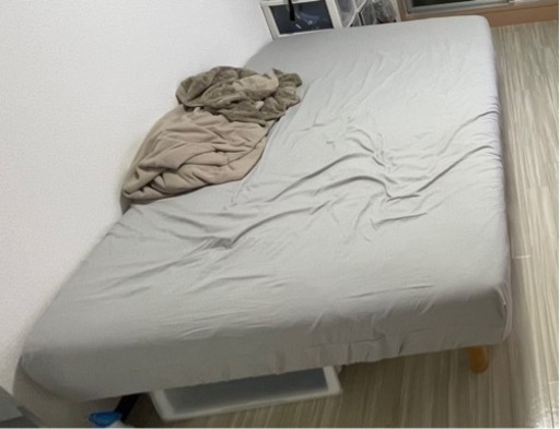 ニトリ　セミダブル　マットレス付き