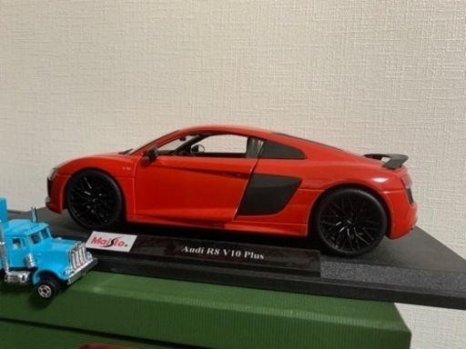 Audi R8 模型　タダでも大丈夫です。