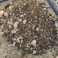小石、砂利　さしあげます　道路の補修等に