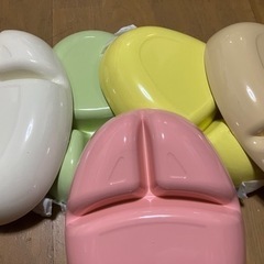 【値下しました】プラスチックプレート5枚セットの画像