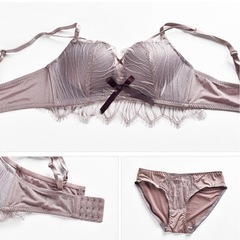 新品未使用　c.u.l　ノーワイヤー レース　ブラジャーショーツセット　パープル　A70の画像