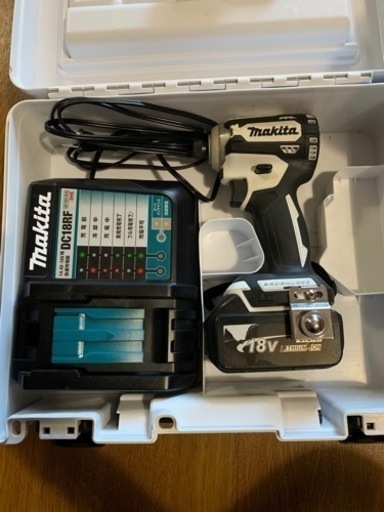 マキタ　インパクトTD171D