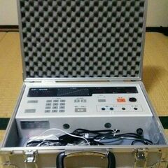 AGW低周波治療器（エステサロン並みの美顔器にもなります）と波動水が作れるマットレス、新品ゲル大３４セット付き