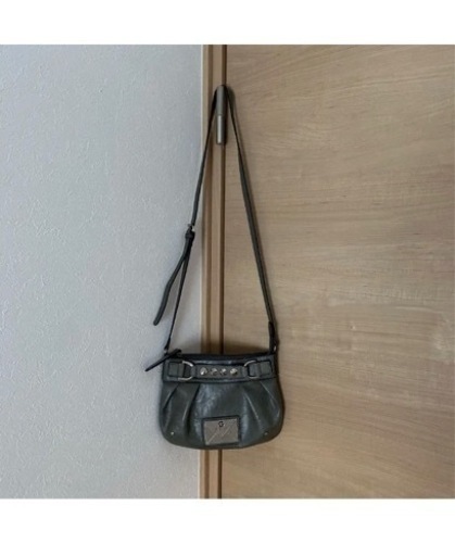 GUESS ショルダーバッグ