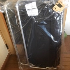 ✨新品✨更に❣️更に❣️お値下げしました✨アルミクッションベンチ ブラックの画像
