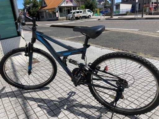 26インチマウンテンバイク】3x6段 18段変速付 フロントとセンターに