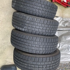 195/65R15 ダンロップ スタッドレスタイヤ セレナ等の画像