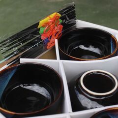茶碗・和食器/5個入り・箸付き（新品未使用長期保管品）　※長期保管につき汚れございます。の画像