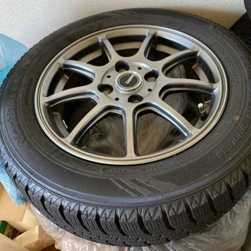 スタッドレスタイヤ４本　新品未使用　値下げ交渉可能