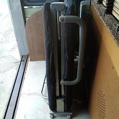 折り畳みベッド黒の画像