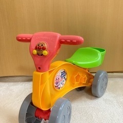 アンパンマン　４輪バギー　遊具　バイク　