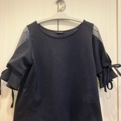 INGNI 黒 シフォントップス 肩レース、リボン付