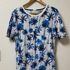 ヤシの木柄Tシャツ