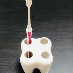 【値下げ】おしゃれ♪歯型の歯ブラシたて☆9月30日までに取りに来れる人！の画像