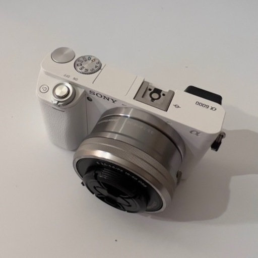 ソニー ミラーレス一眼 α6000 パワーズームレンズキット E PZ 16-50mm F3.5-5.6 OSS ホワイト ILCE-