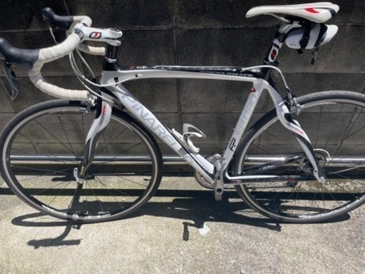 【美品】PINARELLO 完成車 カーボンフレーム