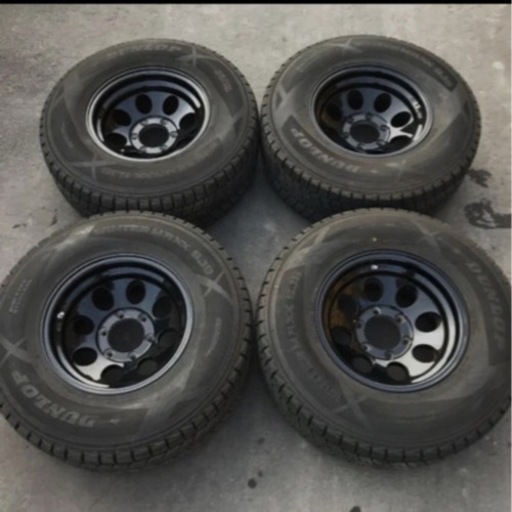 ダンロップ　ウィンターマックス　スタッドレスタイヤ　265/70R15