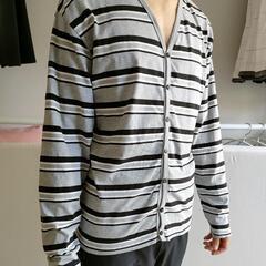 長袖Vネックシャツの画像