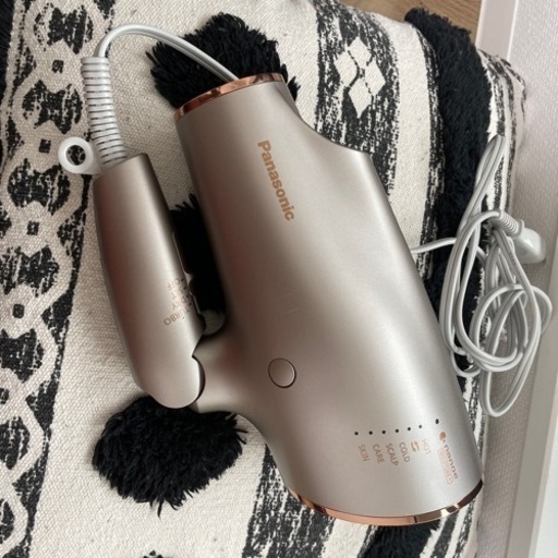 ヘアドライヤー　ナノケア