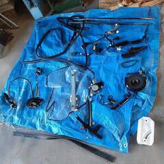 ブルーバードシルフィ DBA-KG11 フロント 左 ドア部品 B20　ウインドウレギュレター　スイッチ　ガラス　アウターハンドルの画像