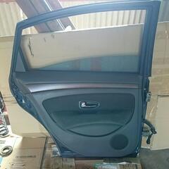 ブルーバードシルフィ 左リアドア部品 DBA KG11 B20　...