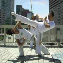 大人も子どもも、楽しく運動！カポエイラ教室　の画像